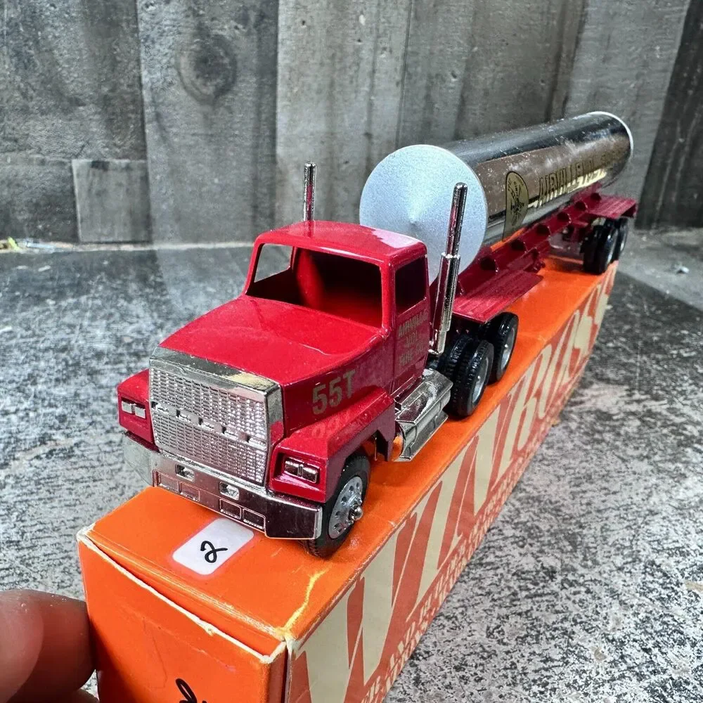 Winross Airville,‎ PA Fire Company Tanker 1/64 Red Airville Volunteer Fire Co